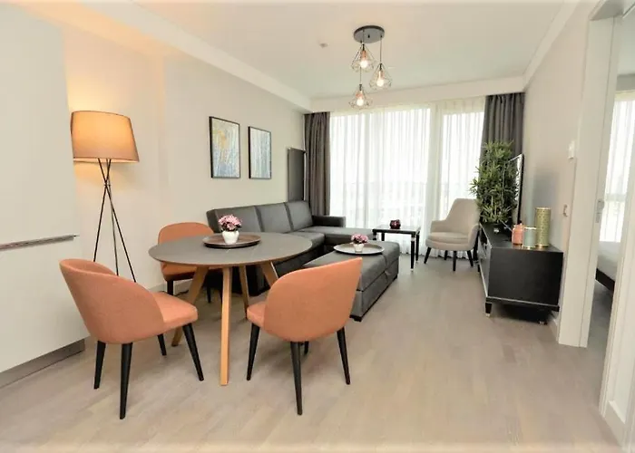 Retro 9 Homes & Istambul